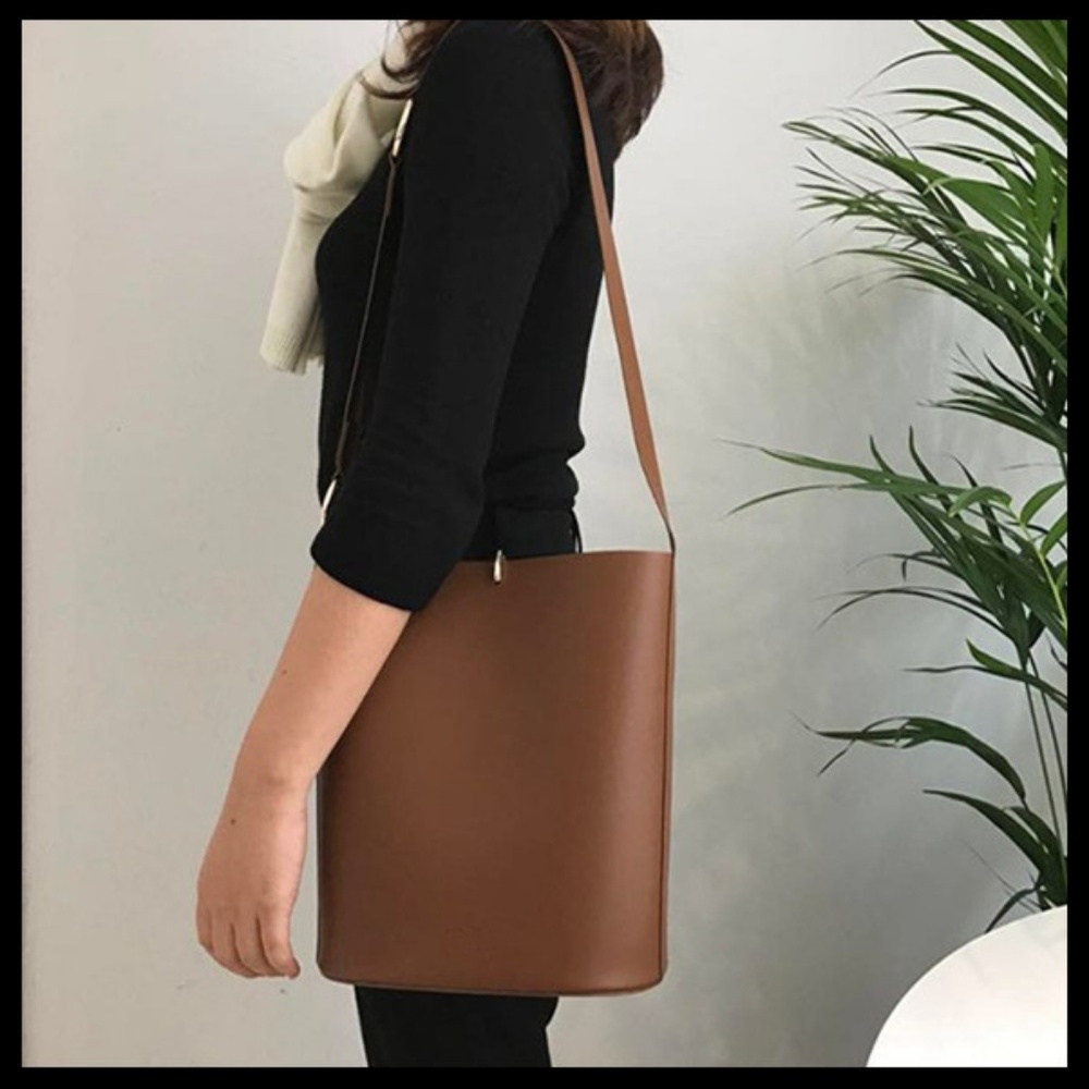 NEW PARIS Bucket Bag - Picture 6 of 8